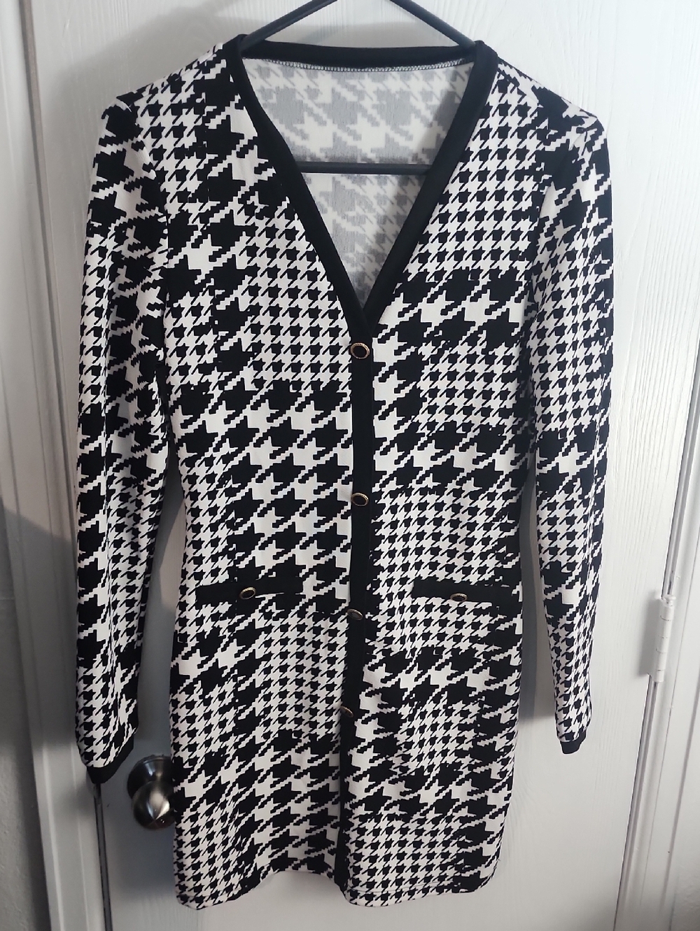SHEIN Black & White Houndstooth Button Cardigan